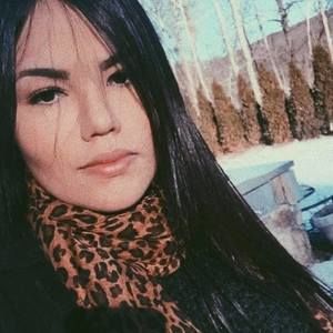 Meet your Posher, Ana caroline